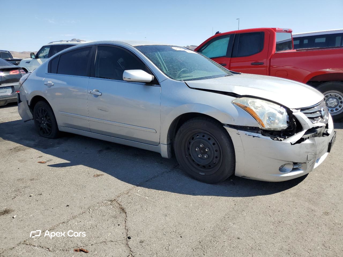 Nissan Altima 2012