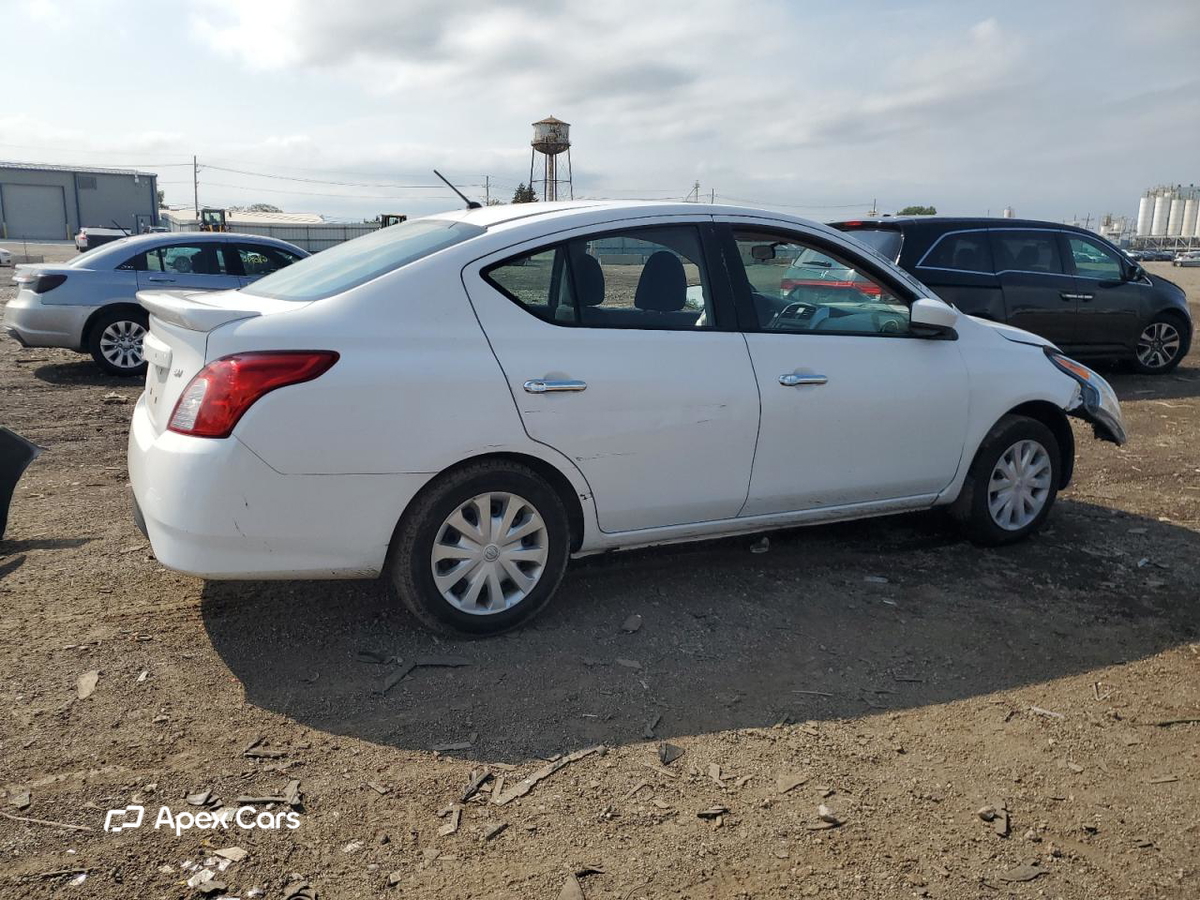 Nissan Versa 2019