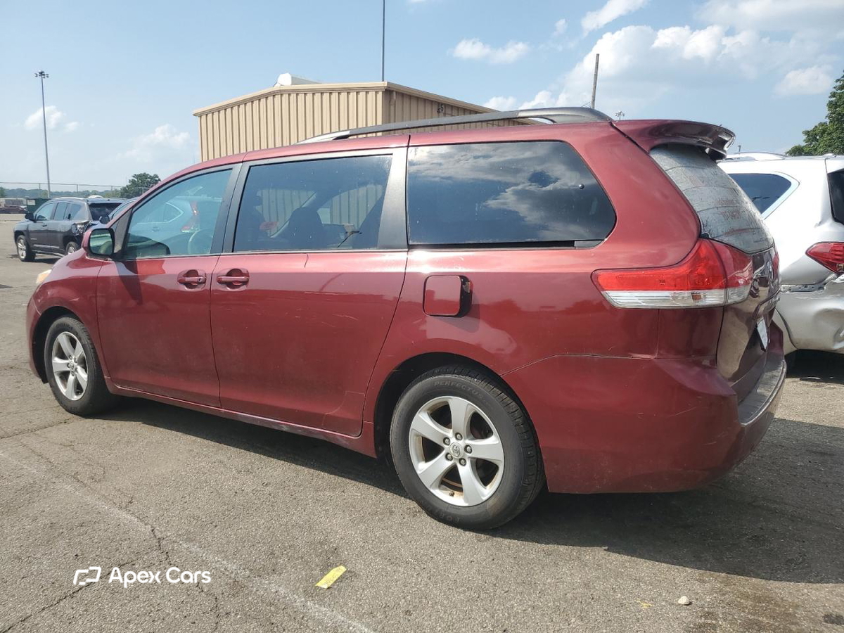 Toyota Sienna 2011