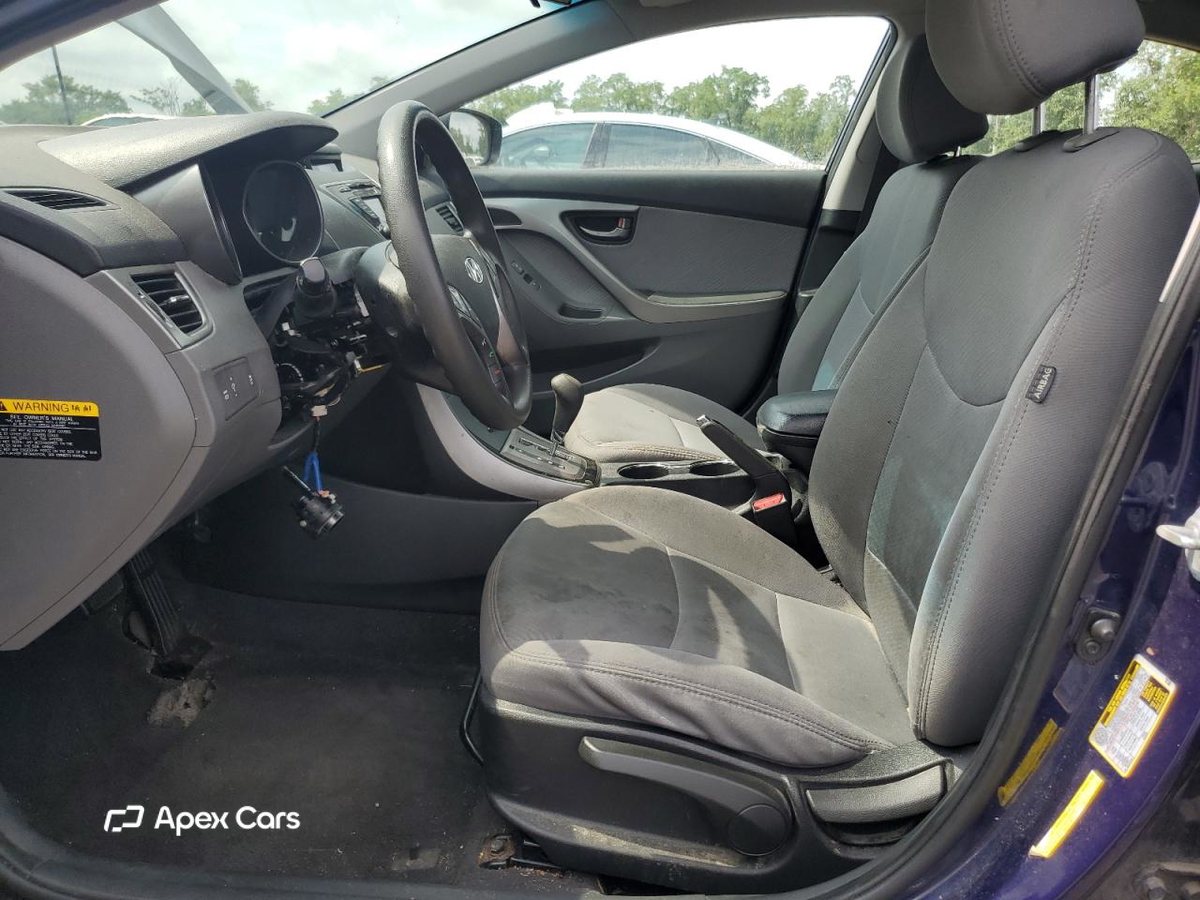 Hyundai Elantra 2013