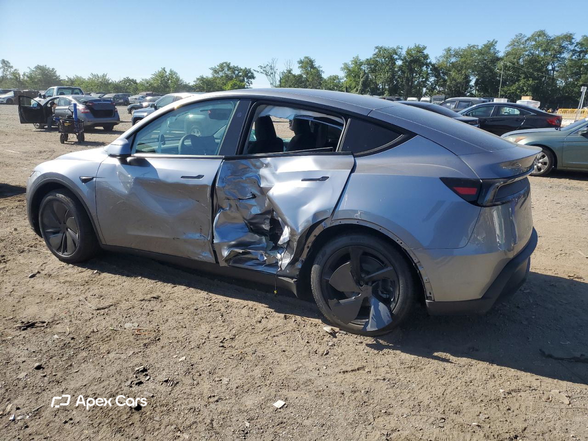 Tesla Model Y 2026