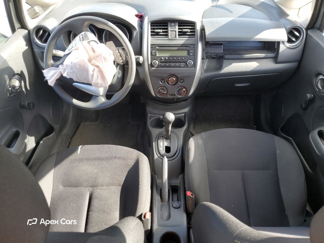 Nissan Versa 2015