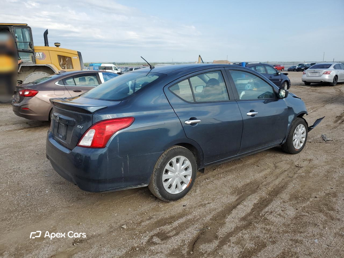 Nissan Versa 2016