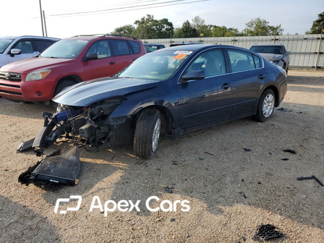 Nissan Altima 2010 - Image 1 of 13