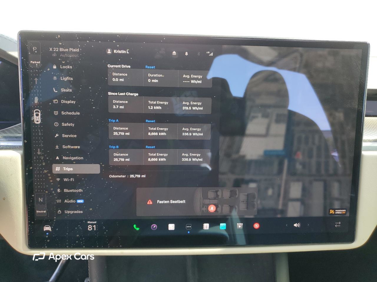 Tesla Model X 2022