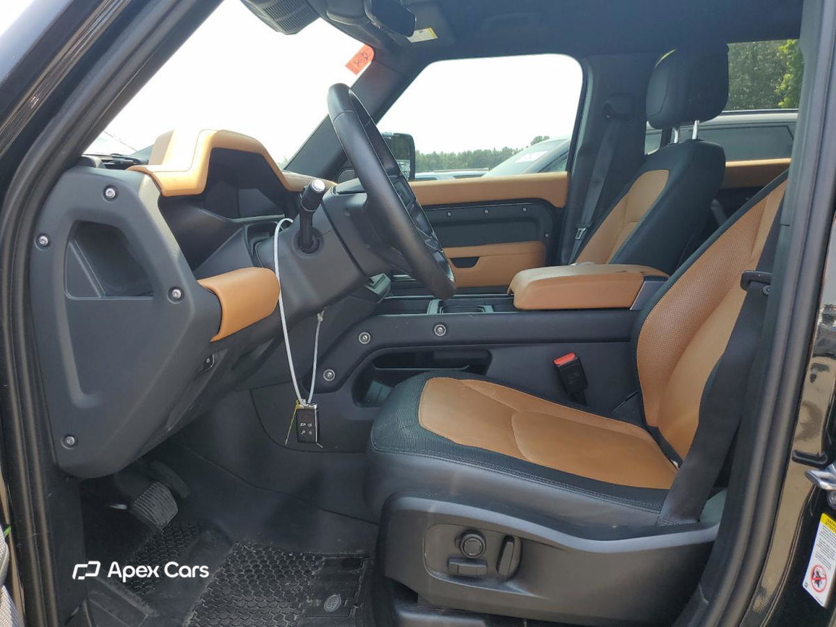 Land Rover Defender 2023
