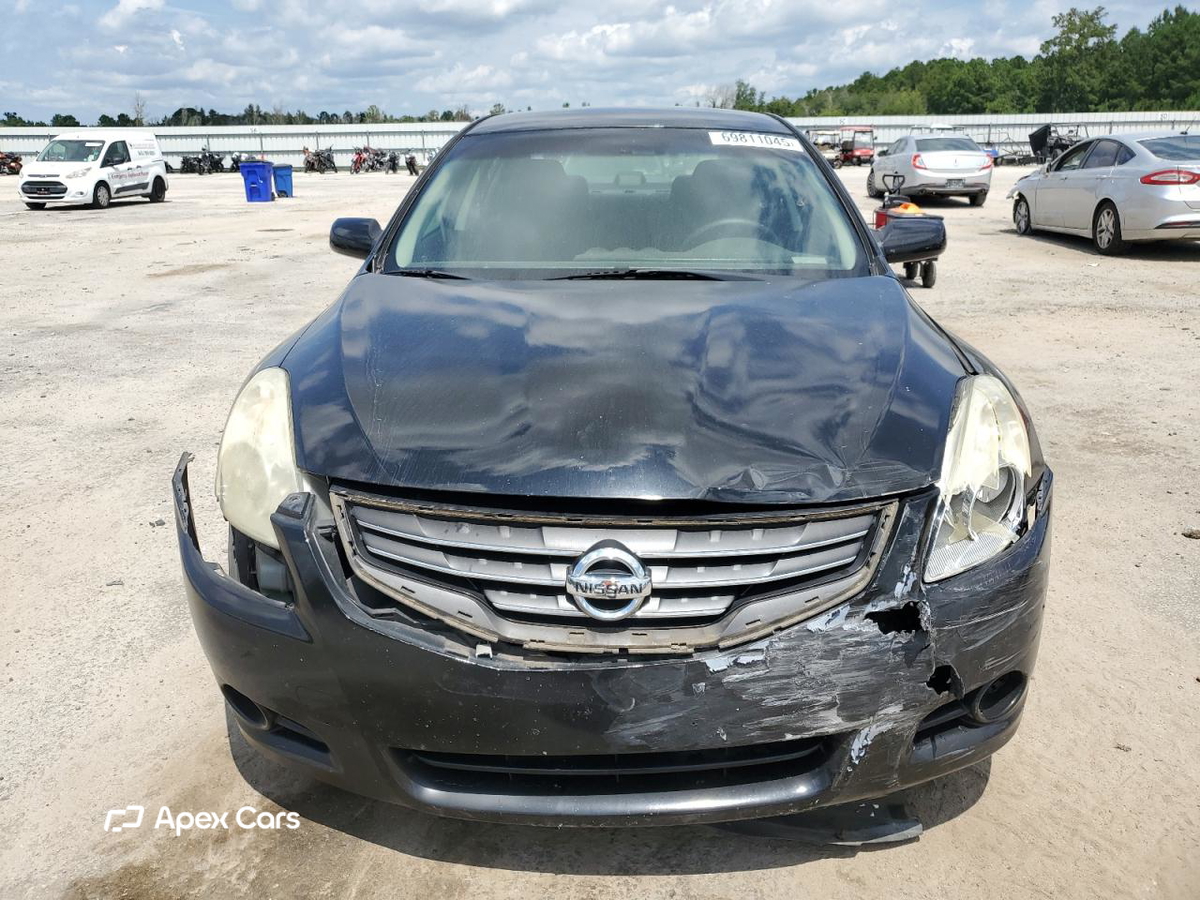 Nissan Altima 2010
