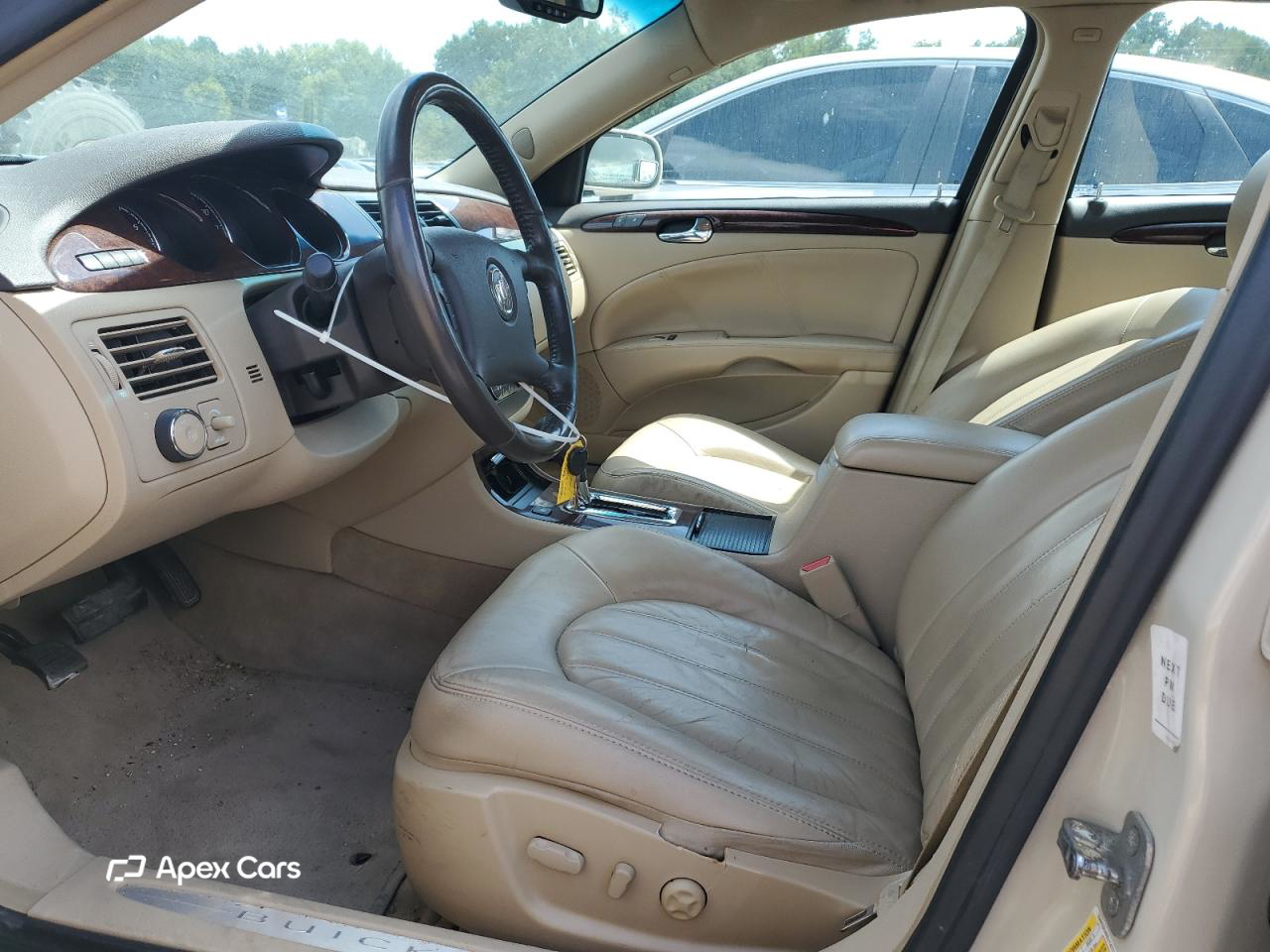 Buick Lucerne 2011