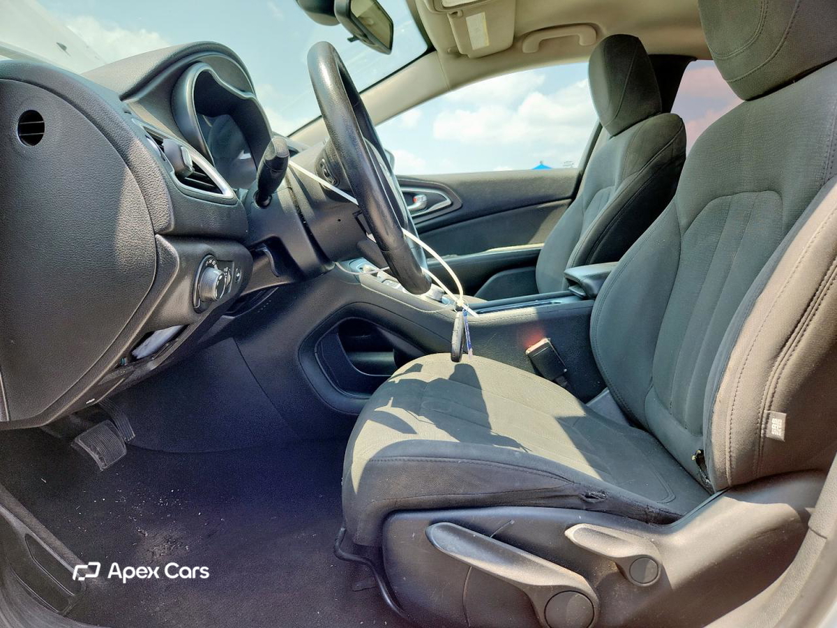Chrysler 200 2016