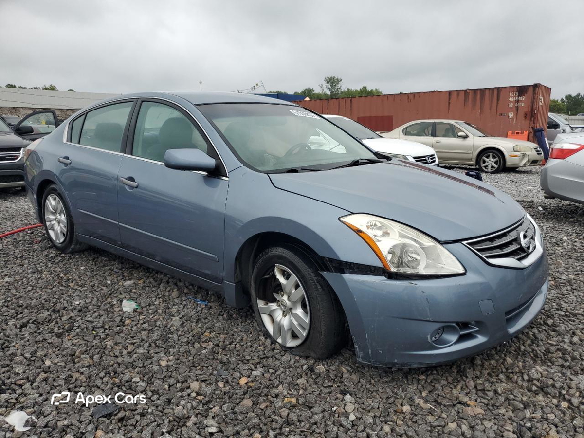 Nissan Altima 2012