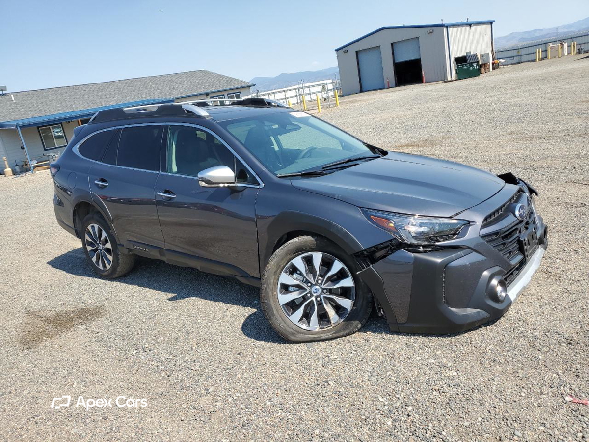 Subaru Outback 2025