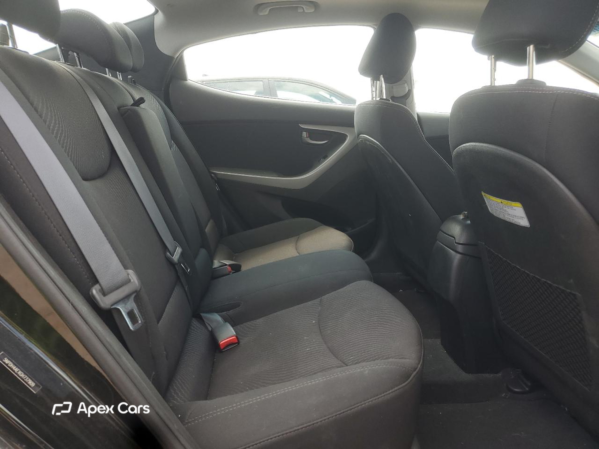 Hyundai Elantra 2016