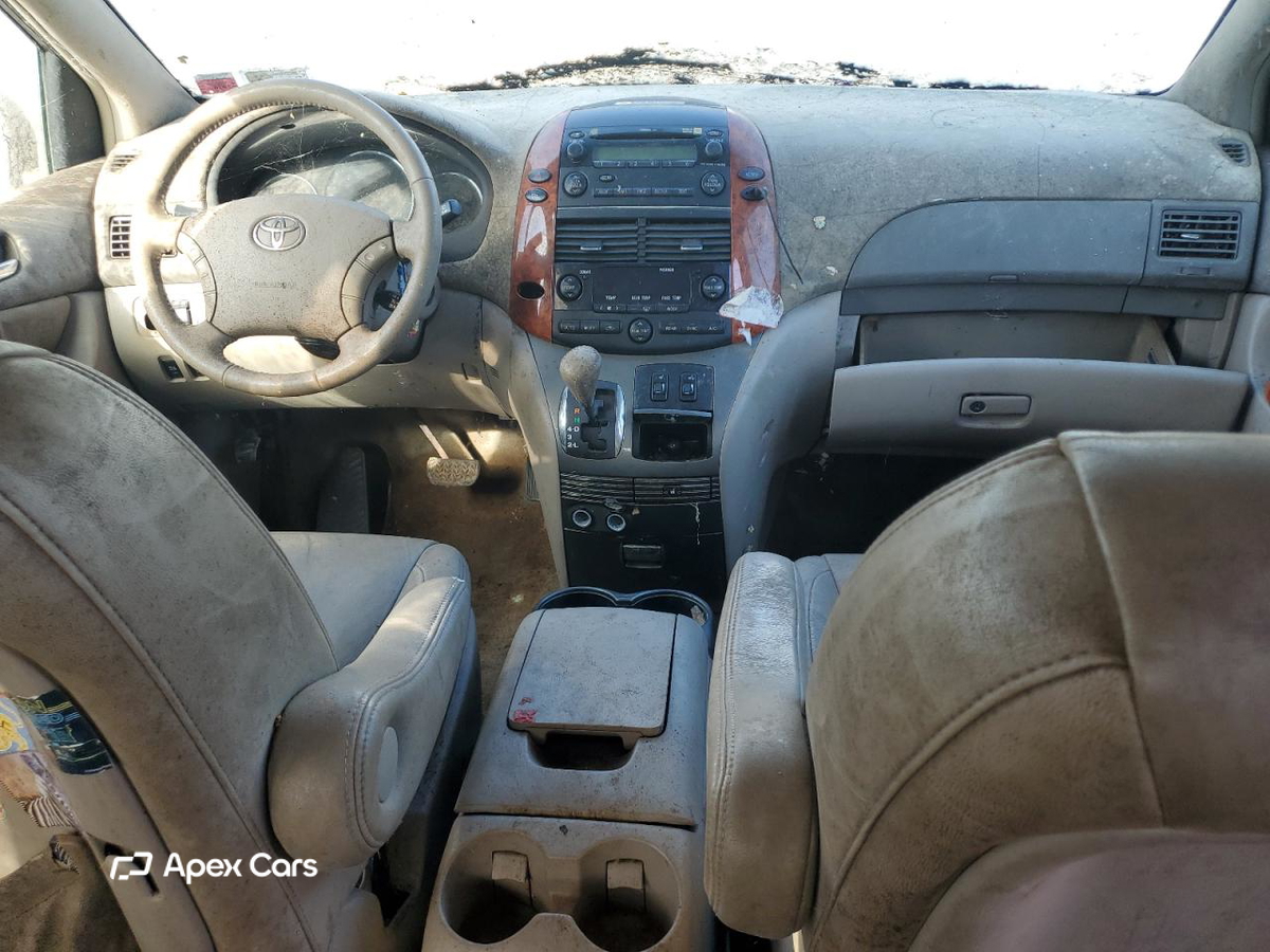 Toyota Sienna 2010