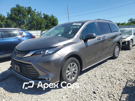 Toyota Sienna 2022 - Image 1 of 13