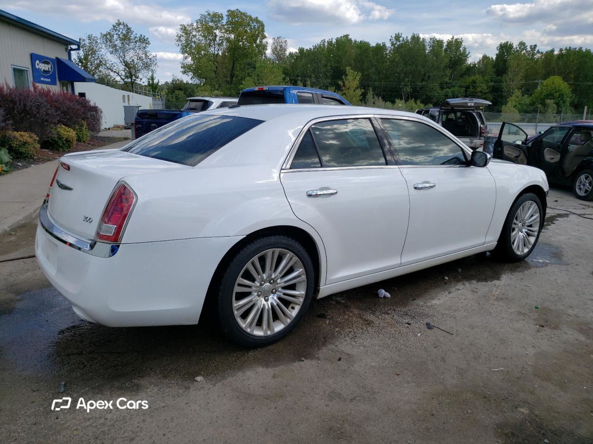 Chrysler 300 2011