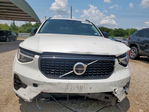 Volvo XC40 2025