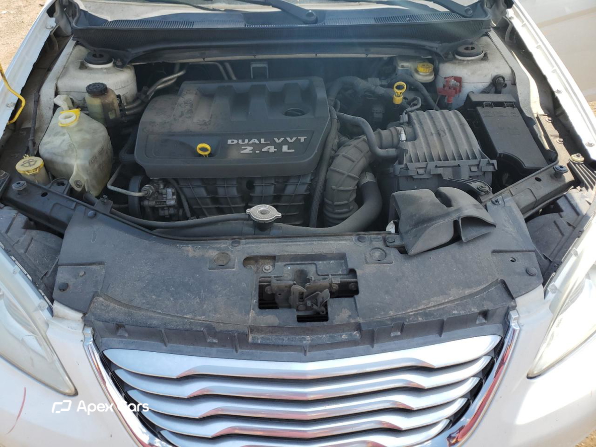 Chrysler 200 2013
