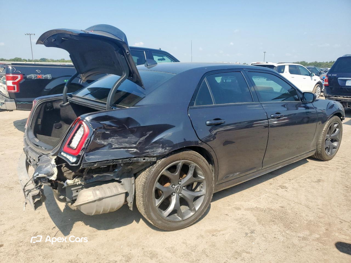Chrysler 300 2017