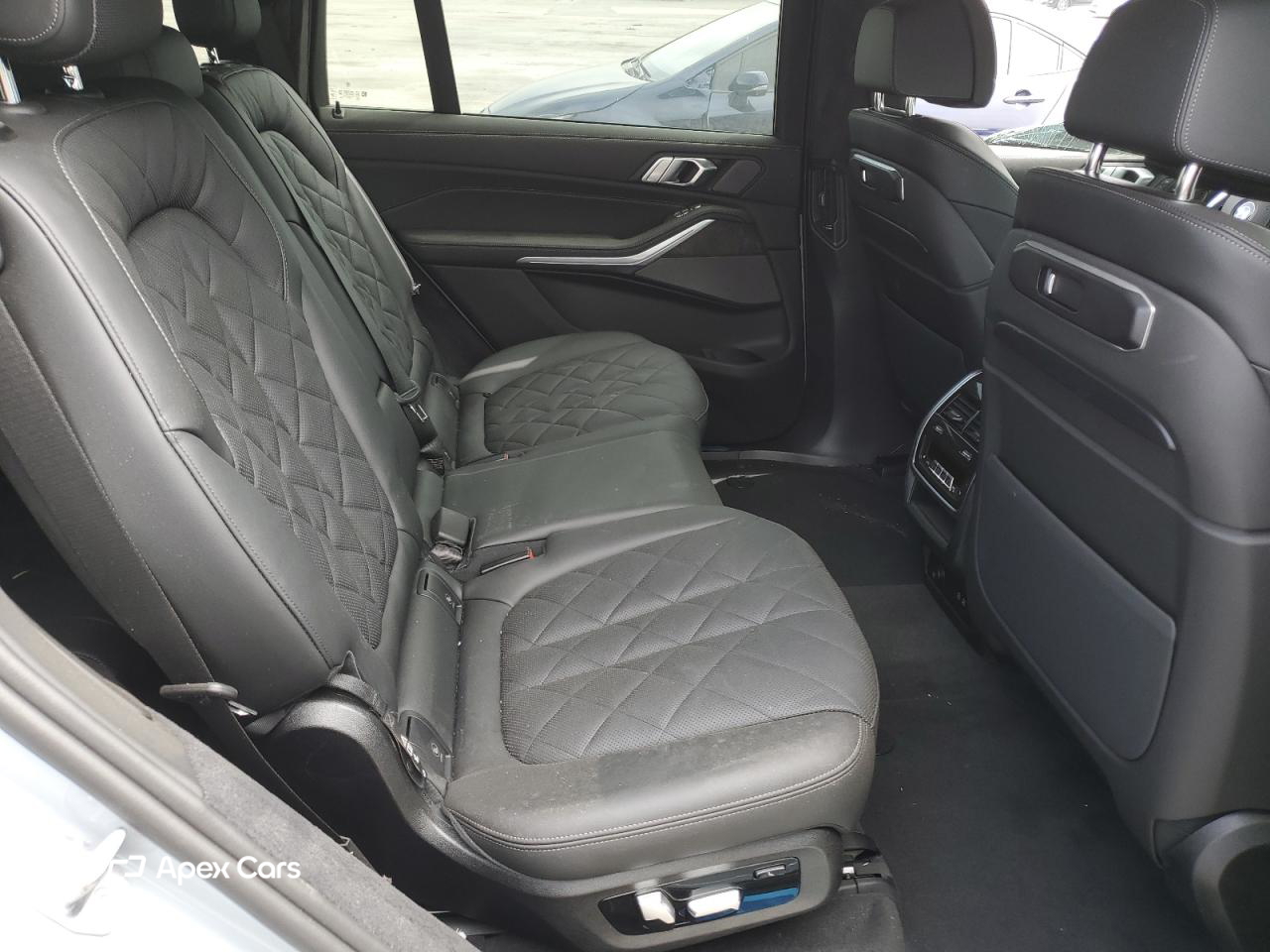 BMW X7 2025