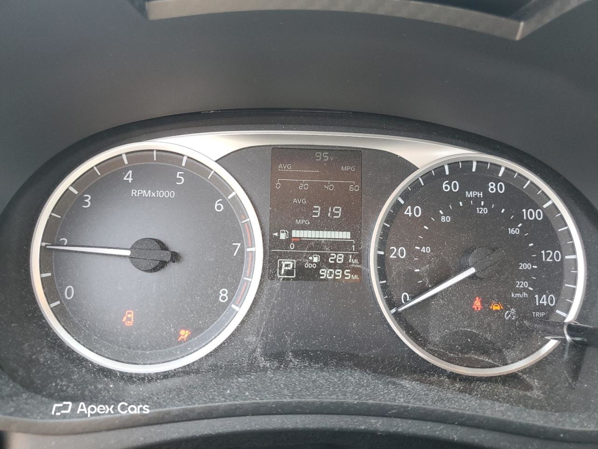 Nissan Versa 2021