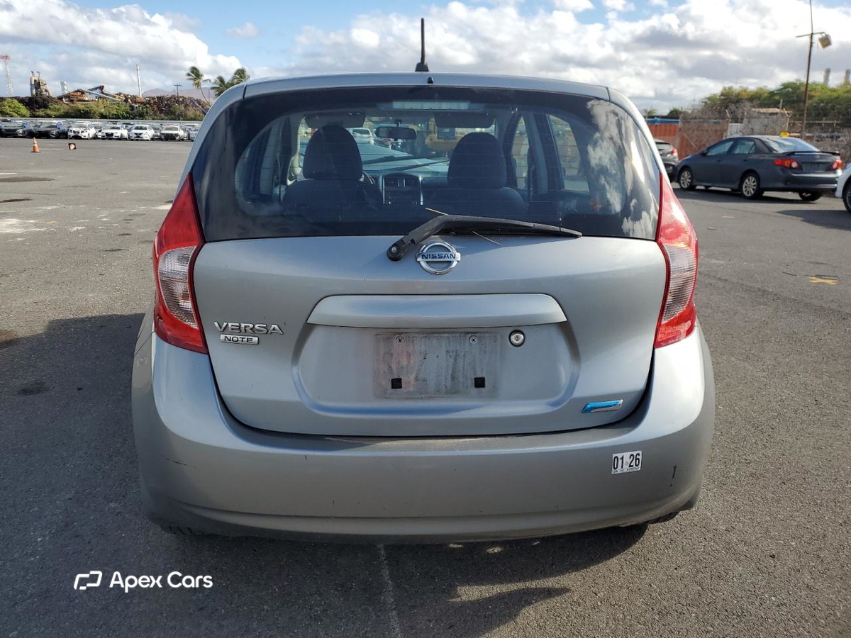 Nissan Versa 2015