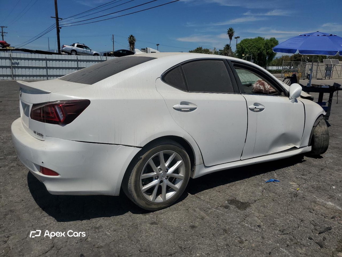 Lexus IS 2011