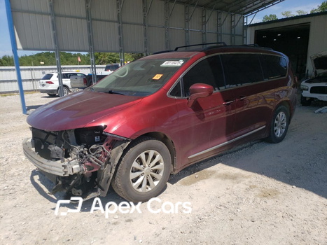 Chrysler Pacifica 2017 - Image 1 of 13