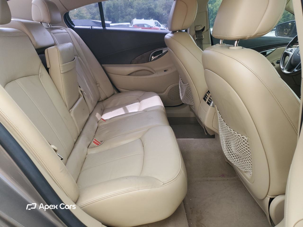 Buick LaCrosse 2011