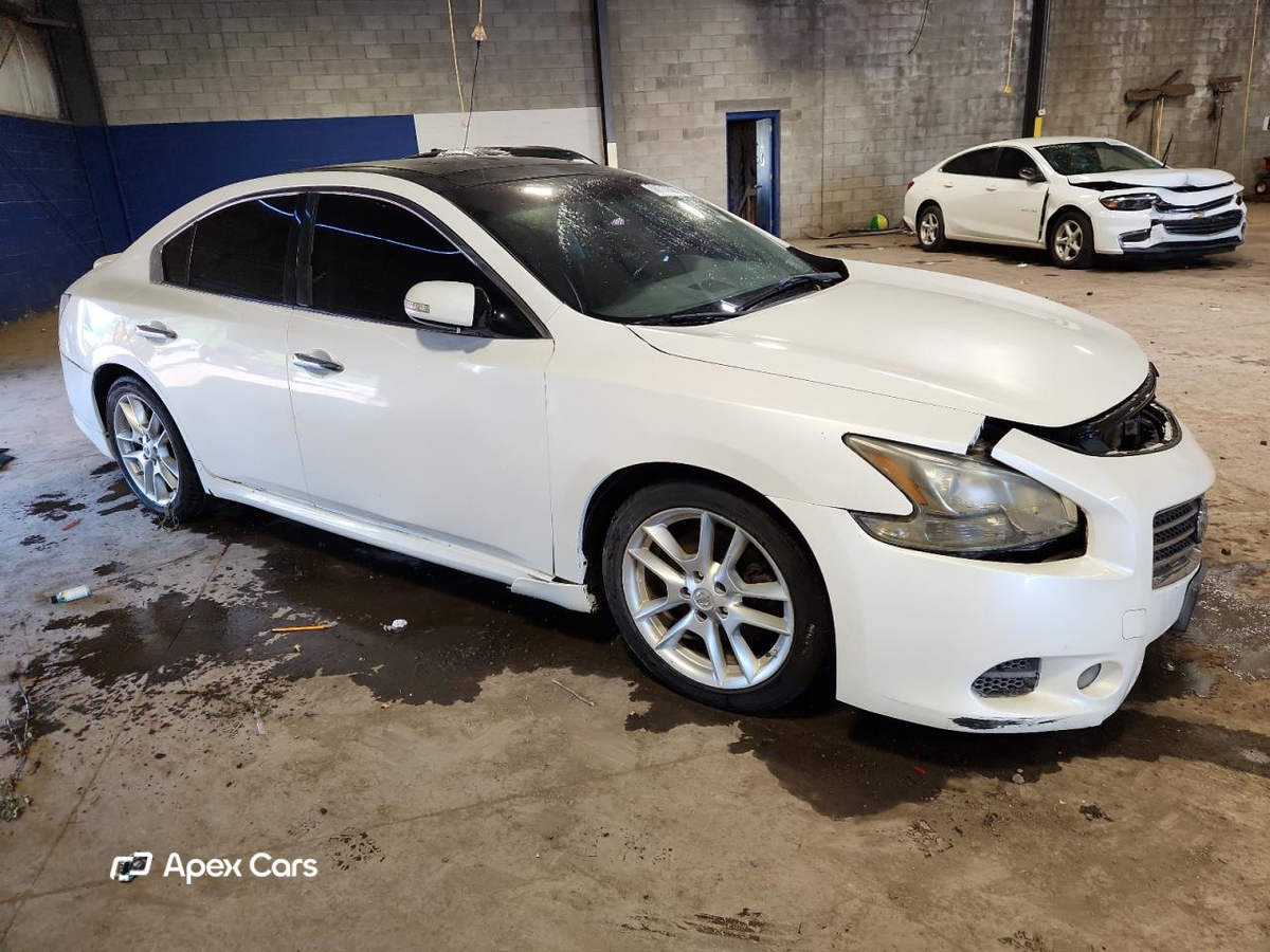 Nissan Maxima 2011