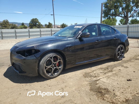 2024 Alfa Romeo Giulia - Image 1 of 5
