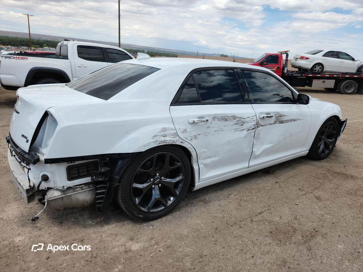 Chrysler 300 2021