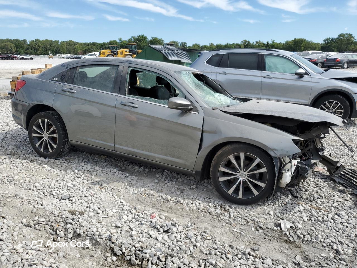 Chrysler 200 2013