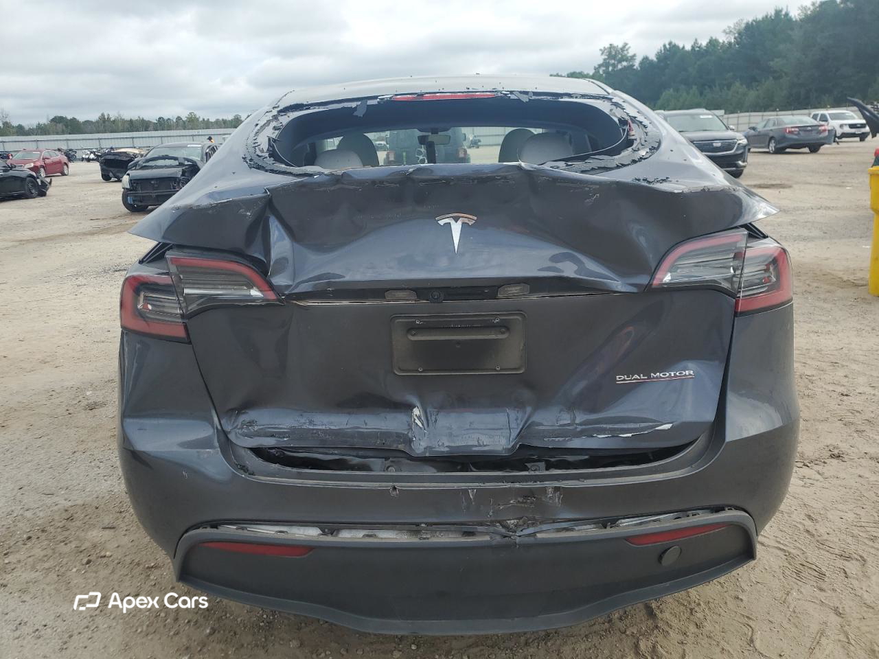 Tesla Model Y 2023