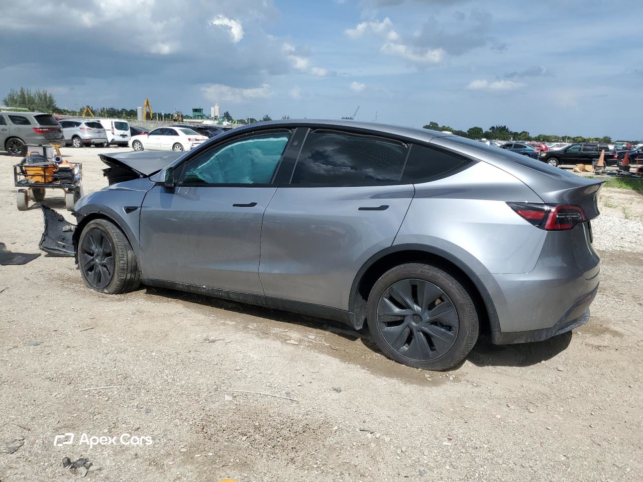 Tesla Model Y 2025