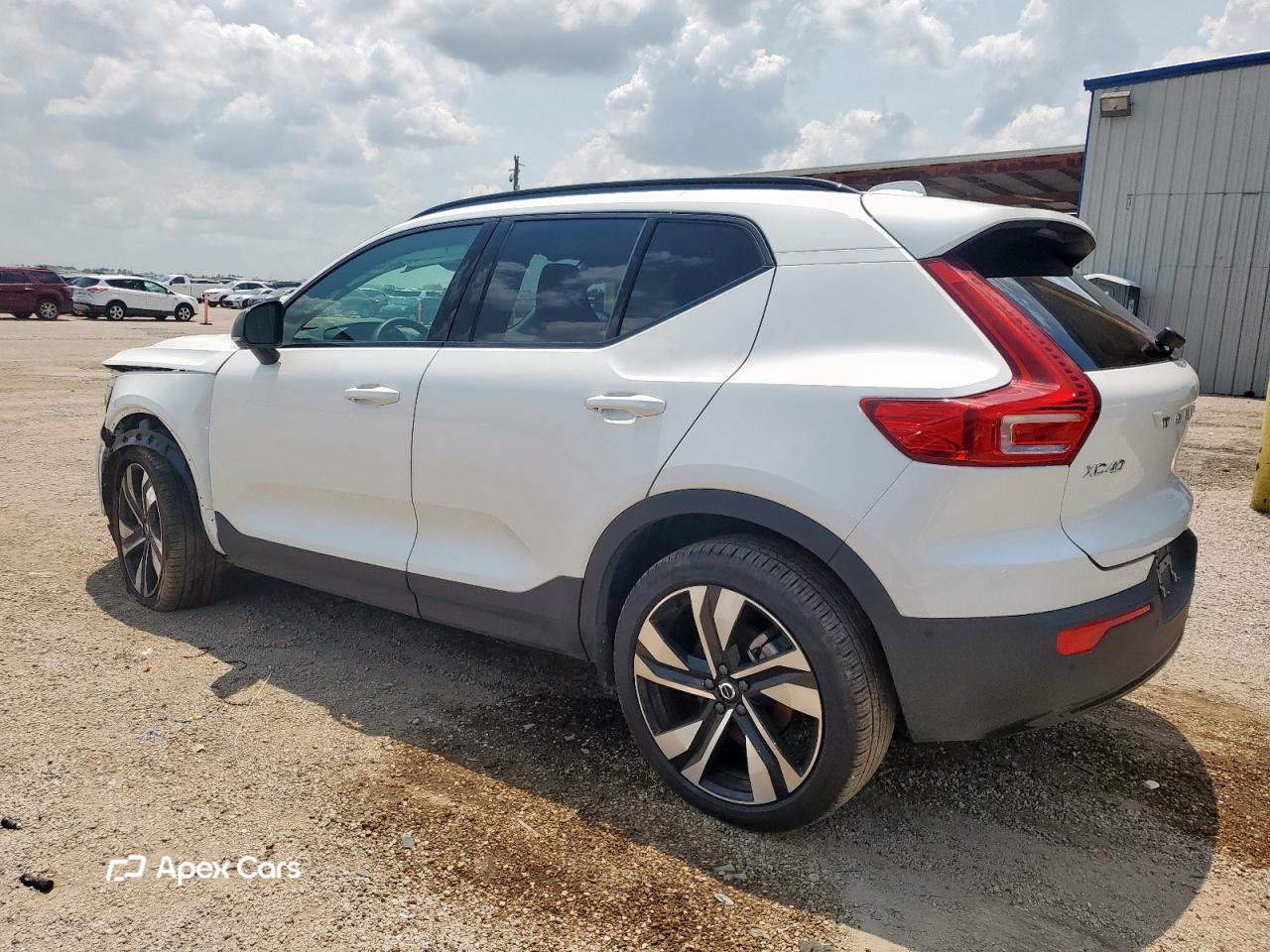 Volvo XC40 2025