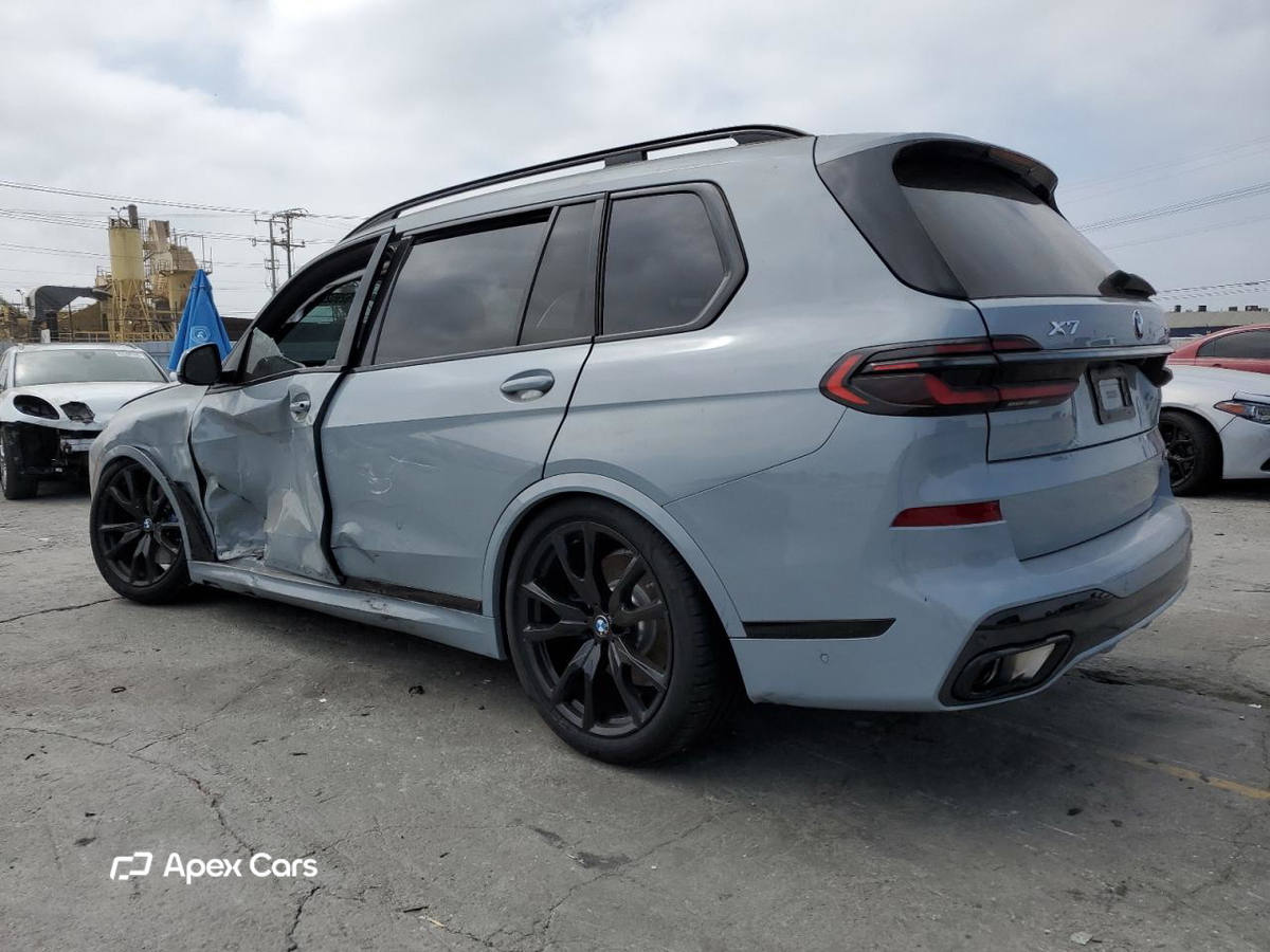 BMW X7 2025