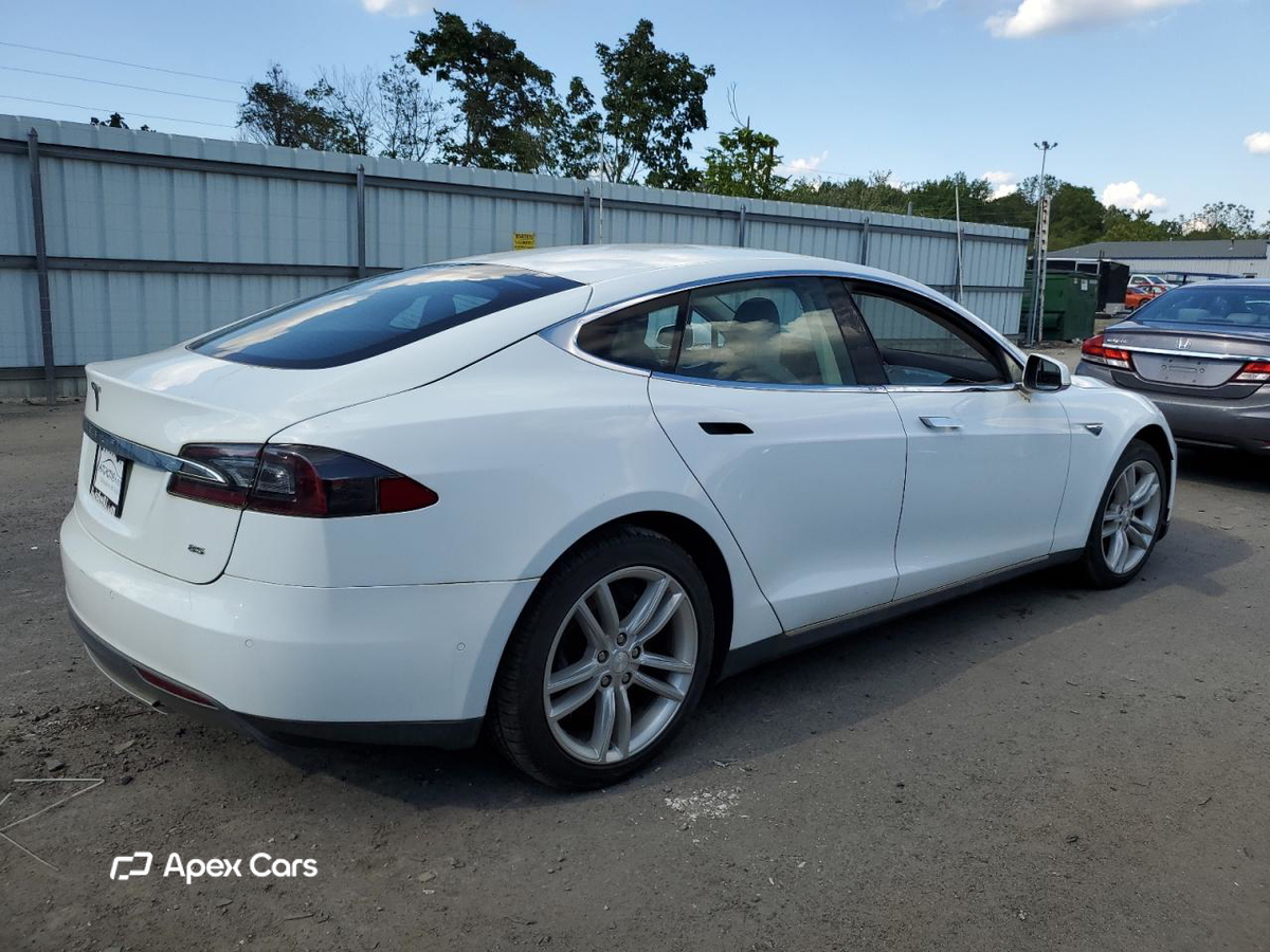 Tesla Model S 2014