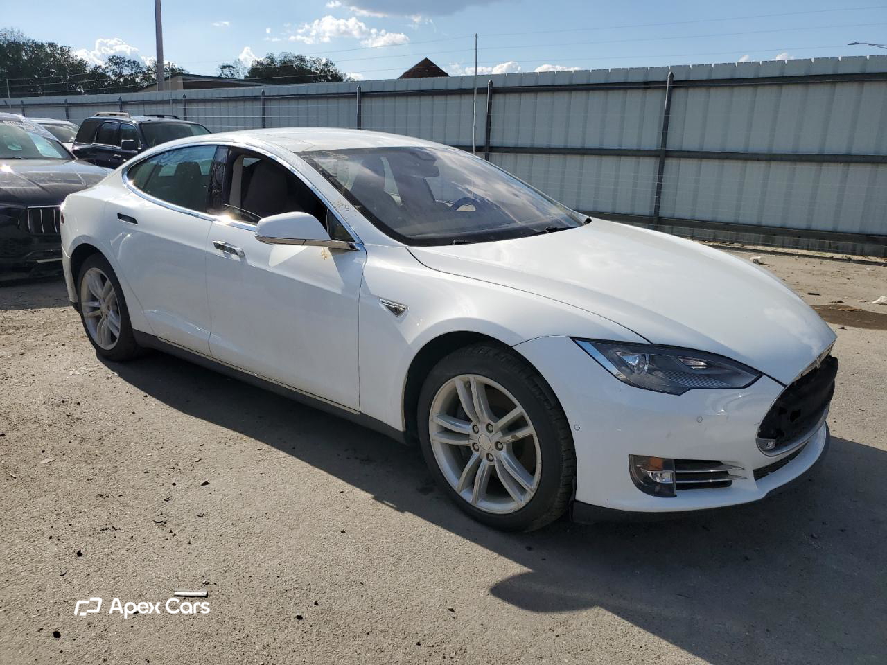 Tesla Model S 2014