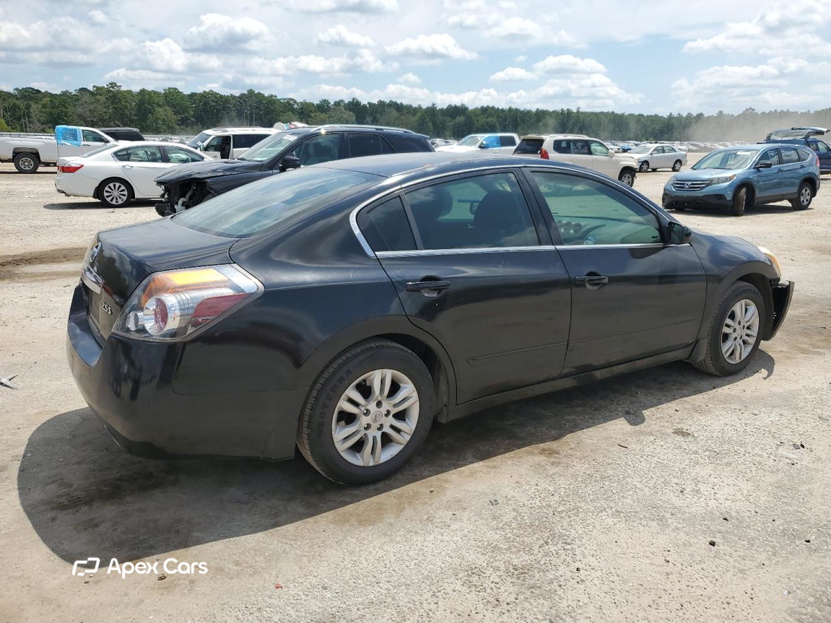 Nissan Altima 2010