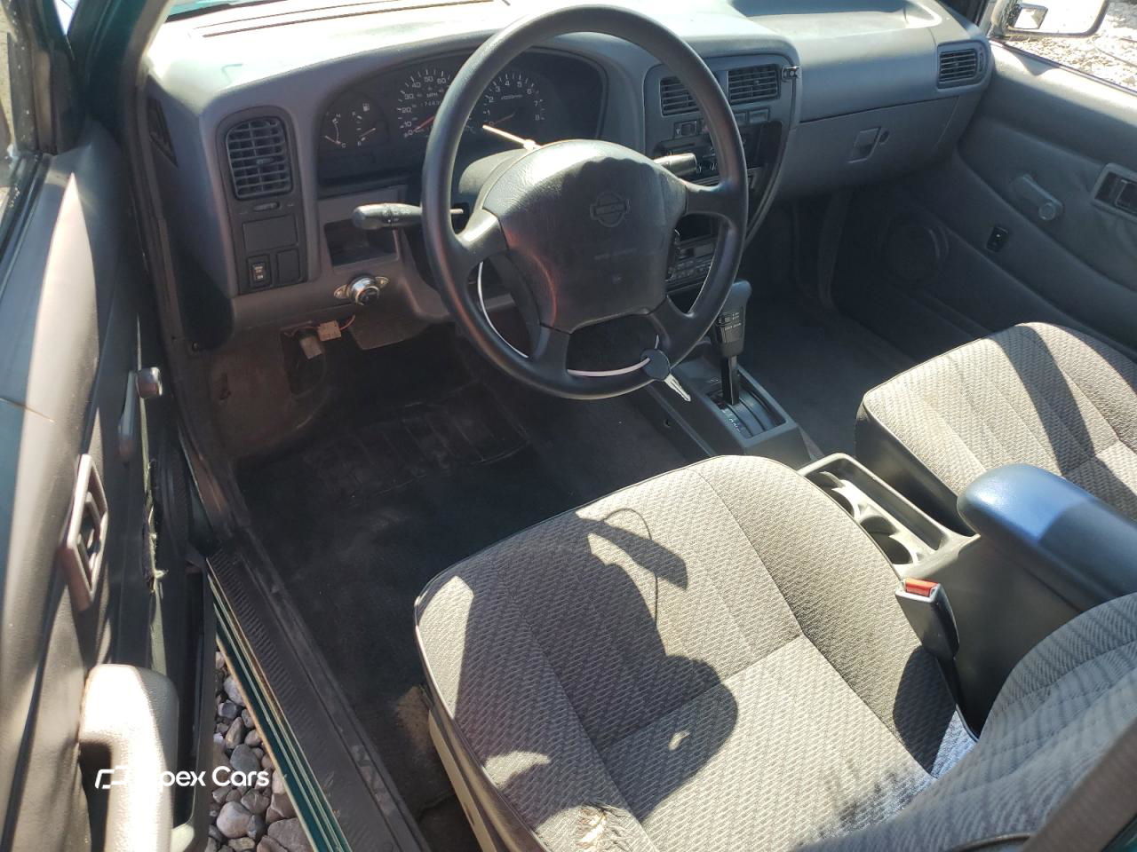 Nissan  1997