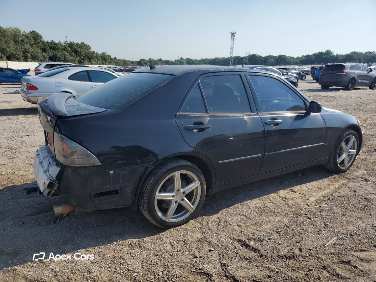 Lexus IS 2003