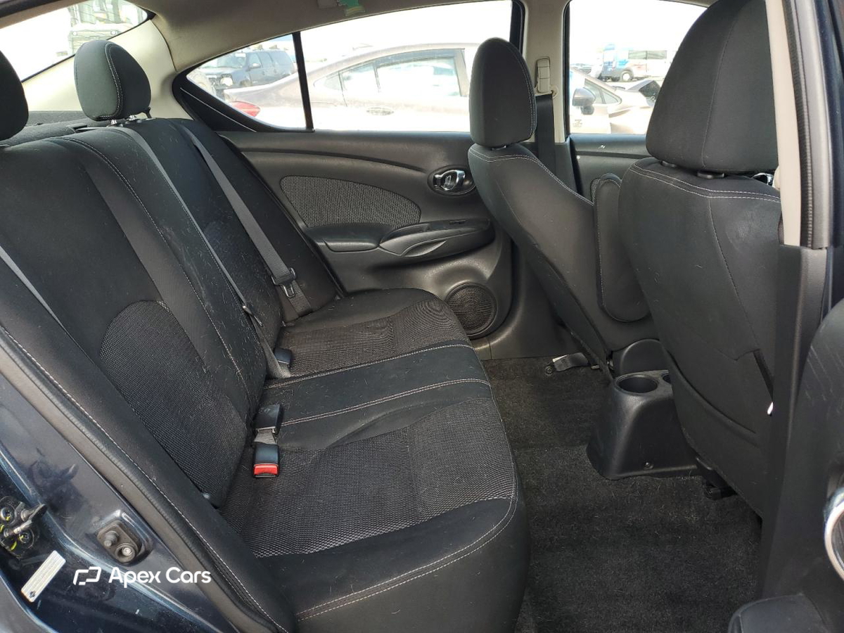 Nissan Versa 2016