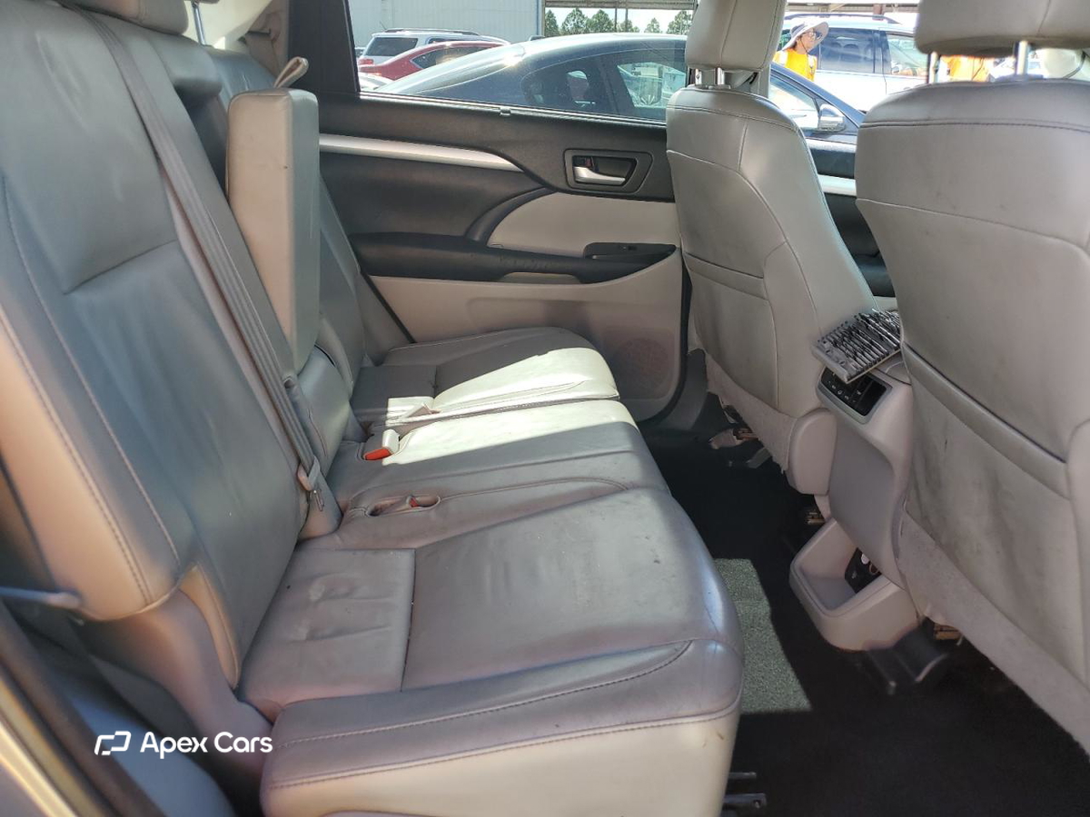 Toyota Highlander 2015