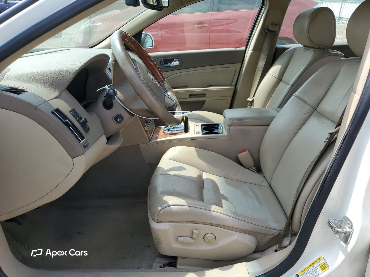 Cadillac STS 2011