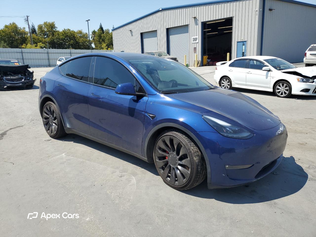 Tesla Model Y 2024