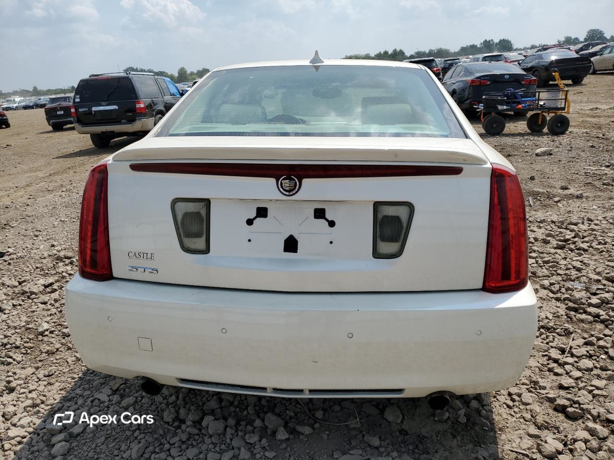 Cadillac STS 2011