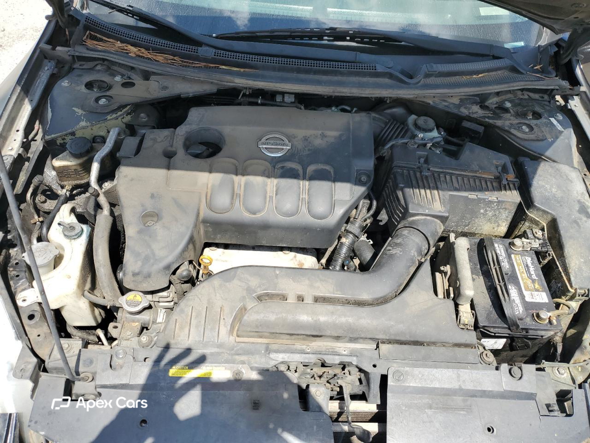 Nissan Altima 2010