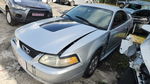 Ford Mustang 2000