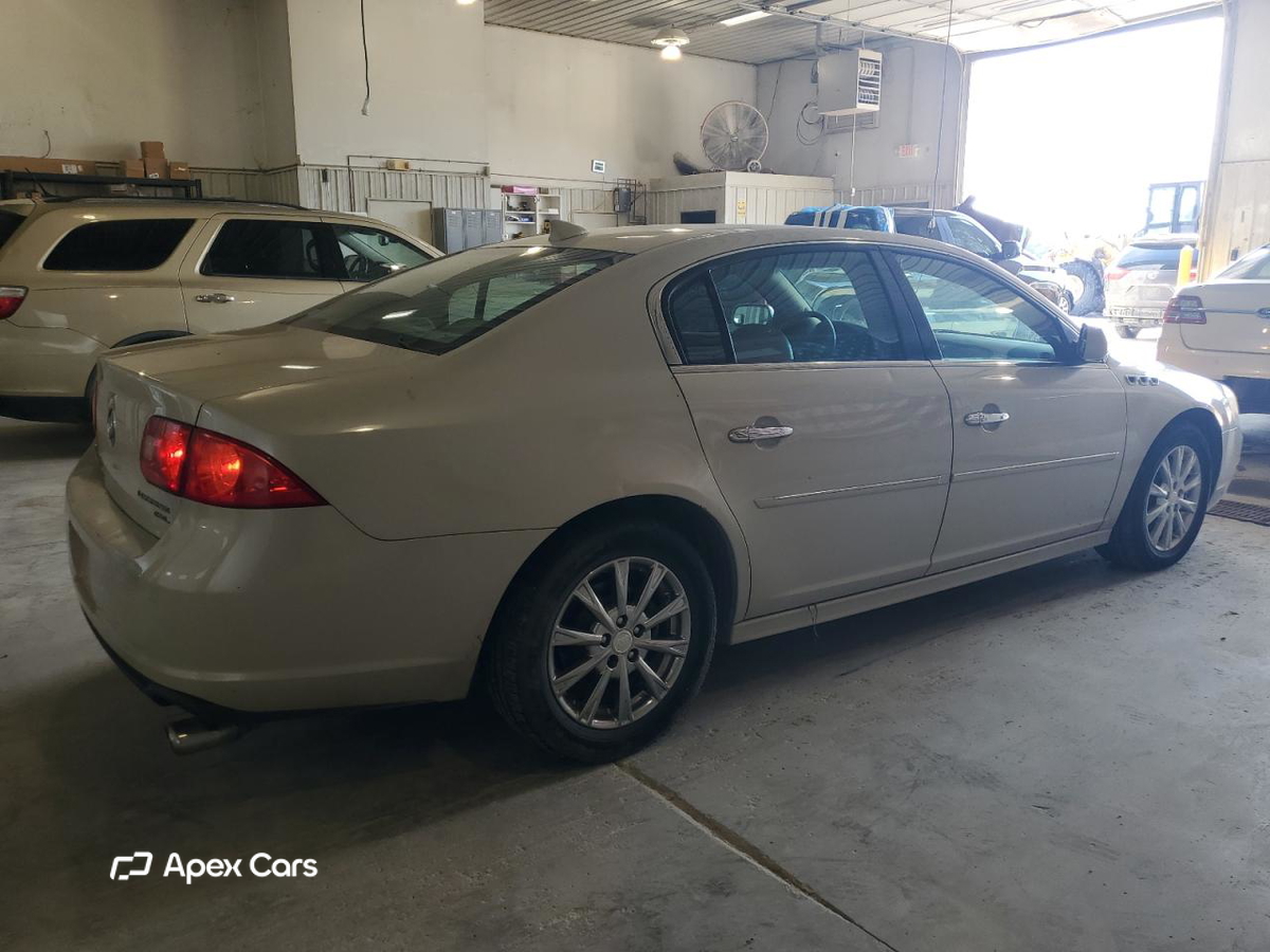Buick Lucerne 2011