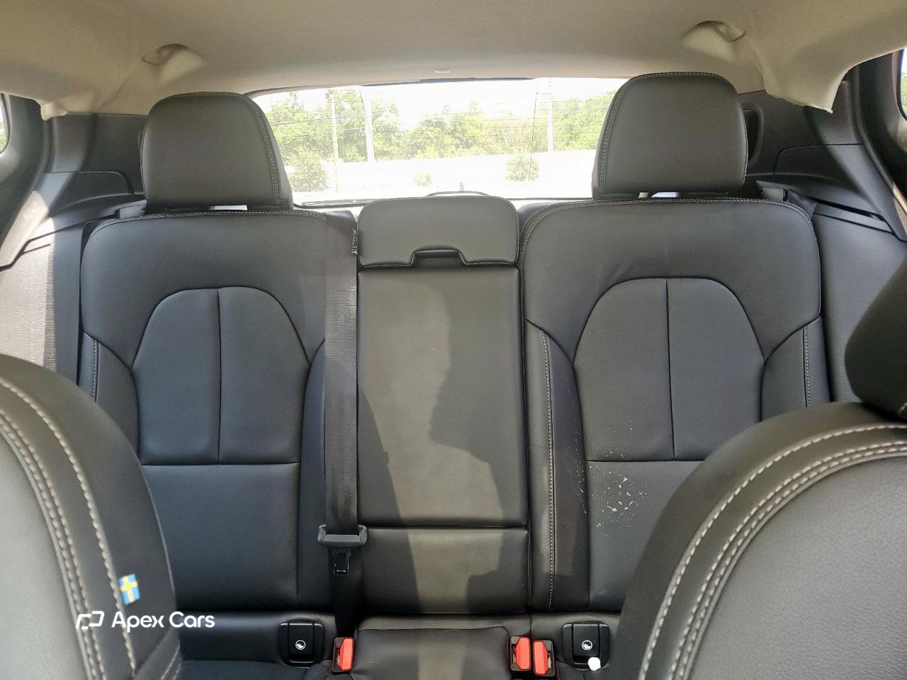 Volvo XC40 2025
